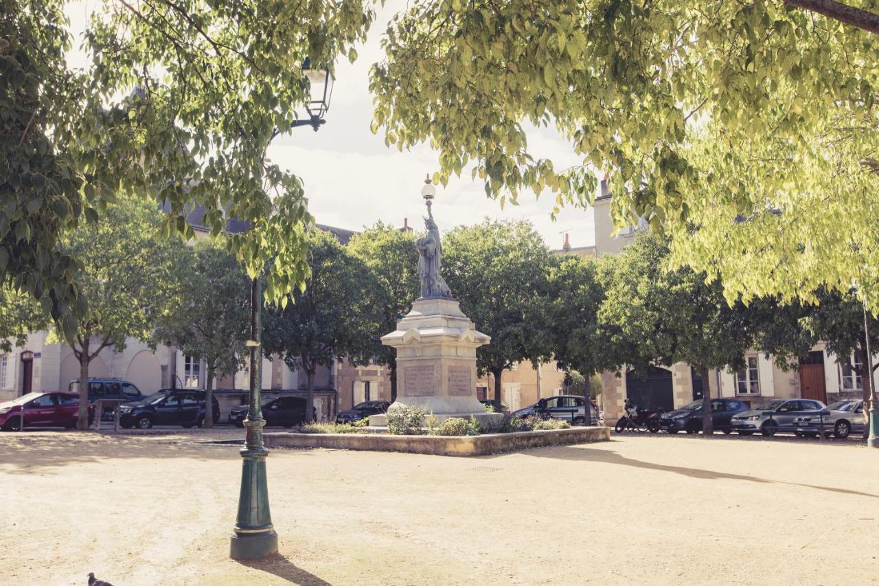 La Maison De La Liberte Suite Jeanne Barret Poitiers Exterior foto